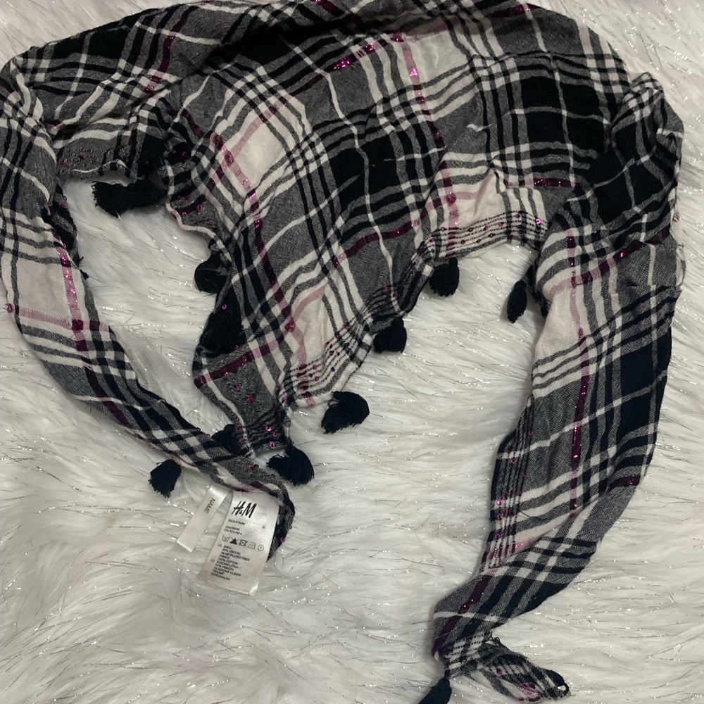 Plaid Scarf With Fringe
